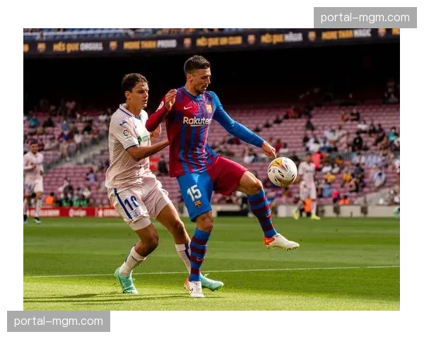 西甲第24轮收官之战：巴萨客场挑战赫罗纳，胜负决定榜首归属