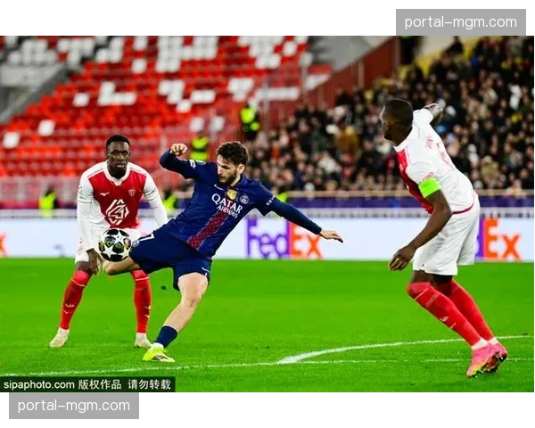 摩纳哥客场3-2逆转朗斯，巴洛贡扎卡里亚法蒂连入三球