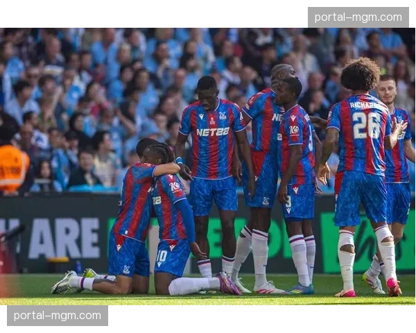 速报：卢顿0-2不敌水晶宫，保级形势严峻